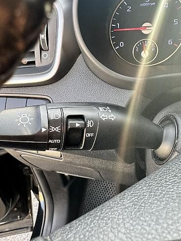 masin satiram: Kia Sorento: 2 l | 2017 il Krossover — 4