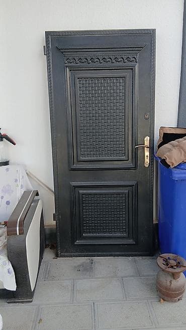Seyf qapi 270/90sm 120azn Merdekan 5380 leli Metall giriş qapısı -