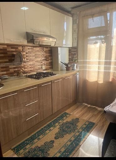 2 otaqlı ev: Kirayə üçün 2 otaqlı mənzil (zal tipli) - Geniş və işıqlı zal: böyük — 8