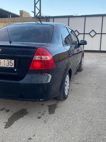 mini traktör satilir: Chevrolet Aveo: 1.4 l | 2011 il 111 km Sedan — 5