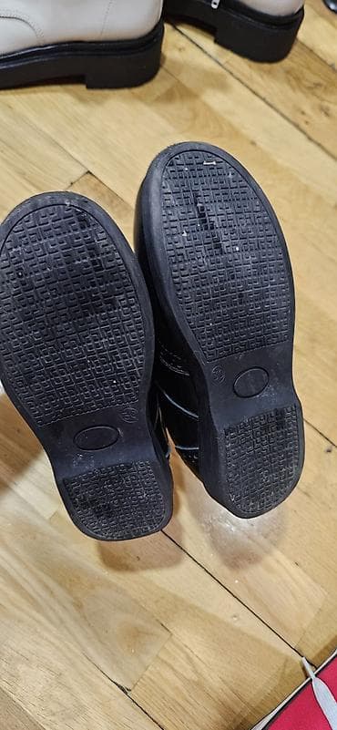 Donlar: Uşaq üçün klassik qara broq üslublu ayaqqabı. Yeni kimidir. 2 defe — 4