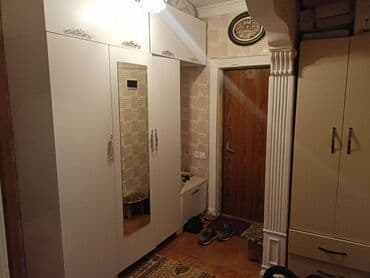 9 ci mikrorayon satilan evler: Bakı, Qaraçuxur qəs., 3 otaqlı, Köhnə tikili, 70 kv. m — 9