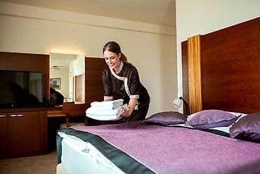 Salam, Xanim isçi teleb olunur Xostel ucun . qiymeti razilasma — 1