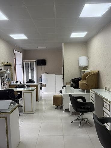 Montinde yerlewen gozelli salonu her wey daxil arendaya verilir