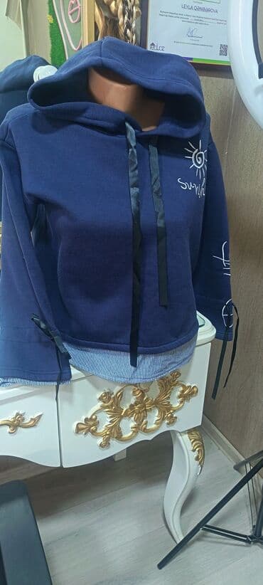 sifon koynekler: Zərif ziyafət geyimləri dəsti 1) Yaşıl maxi don - Dərin V-yaxa, ön — 18