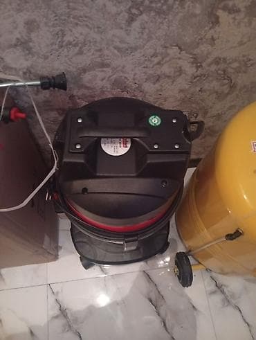 generatır: Salam satılır dəyişdirilir maşınla taksi üçün ilkin ödəniş hazır — 1