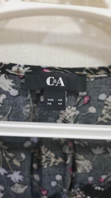 eyaqabı: Brend: C&A Model: Qadın bluzası - Rəng: qara fon üzərində çiçək — 3