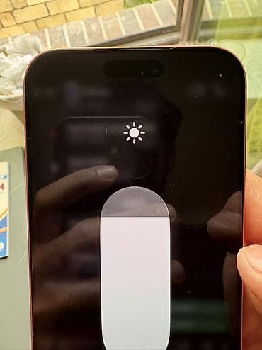 honor pad x7: IPhone 15 Pro, Narıncı, Face ID — 4