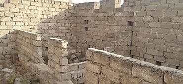 kohne evler: 4 otaqlı, 2 kv. m — 10