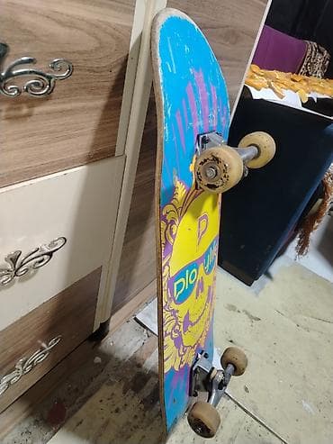 İdman alətləri: Skateboard – Playlife brendi Ünvan 4 mkr dairəsi - Model: Playlife — 4