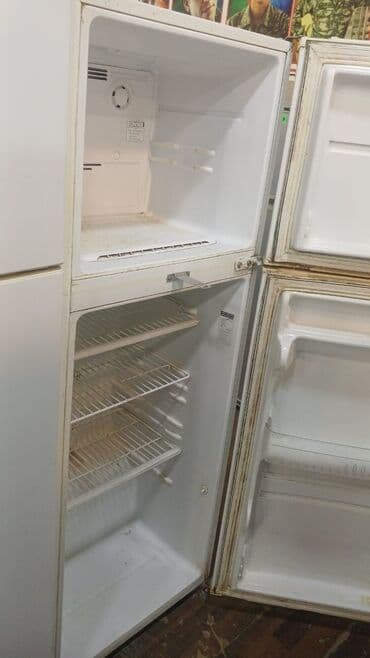 Mətbəx kombaynları və doğrayıcıları: İki kameralı soyuducu - Üst hissədə dondurucu bölmə, aşağıda əsas — 2