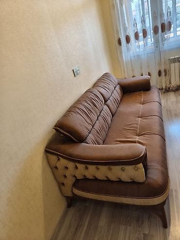 işlənmiş kunc divanı: Divan, İşlənmiş, Açılmayan, Bazasız, Parça, Çatdırılma yoxdur — 1