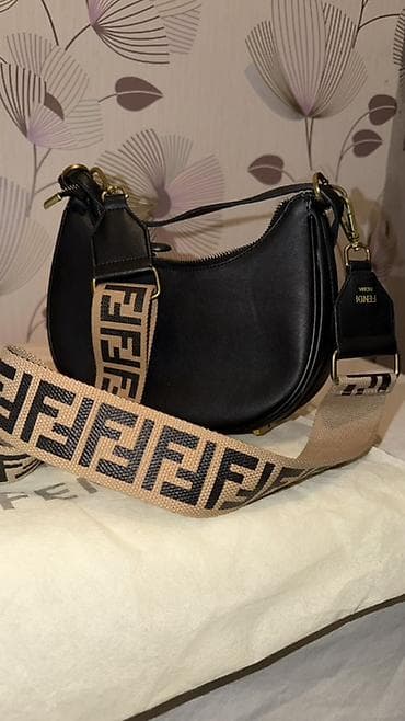 heyvan sahiblendirme: Fendi çiyin/xaçdan asma çantası - Model: yarımdairə forması — 1