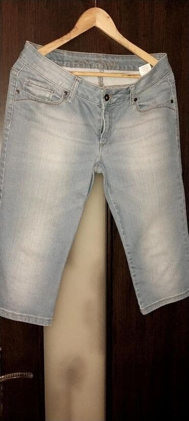 Kapri çox yaxşı vəziyyətdədir 2 dəfə giyinilib dar olduqu üçün lalafo.az -da Kapri çox yaxşı vəziyyətdədir 2 dəfə giyinilib dar olduqu üçün