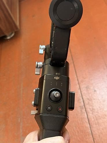 kamera gence: DJI Ronin seriyasından 3 oxlu əl gimballı stabilizator - Brend/model — 2