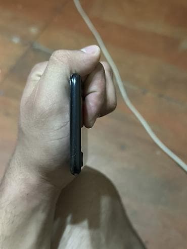 hdd case: IPhone SE 2020, 128 GB, Qara, Barmaq izi — 6