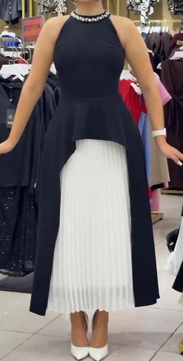 Qara-ağ zərif gecə donu İki dəfə geyinilib isdemediyine göre satılir