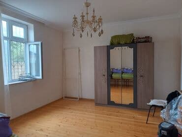 ələt qəsəbəsi: Satılır: geniş və işıqlı mənzil interyeri otag sayı 6tıdır,2 — 14