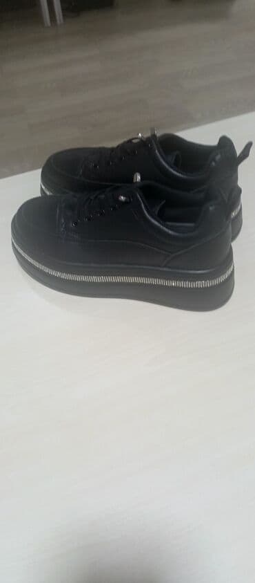 женские цветочные кеды: Qara rəngli qadın idman ayaqqabısı - Model: platformalı sniker - — 3