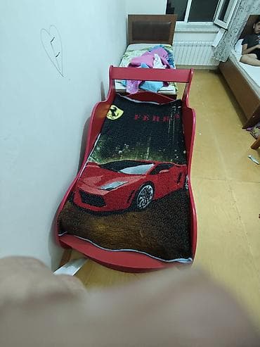 Uşaq üçün maşın formalı çarpayı - Rəng: qırmızı - Korpus: yan lalafo.az -da Uşaq üçün maşın formalı çarpayı - Rəng: qırmızı - Korpus: yan