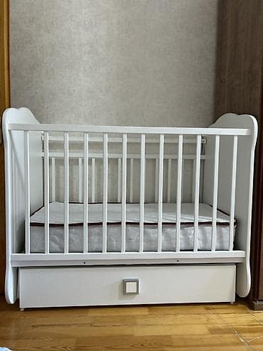 Oğlan və qız üçün, İşlənmiş, Dördbucaq, Beşik, Dəstsiz, Matras ilə, Yellənmə mexanizmsiz