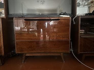 Retro “stena” mebel dəsti - Tərkib: 3 moduldan ibarət klassik divar — 4