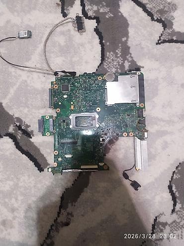 Noutbuk ana platası (motherboard) və üzərində olan komponentlər -