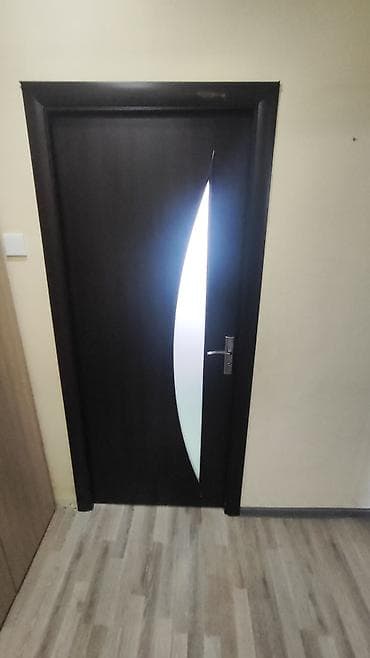 qapi: Daxili qapı – tünd ağac tonunda, şüşə dekorlu model - Material — 2