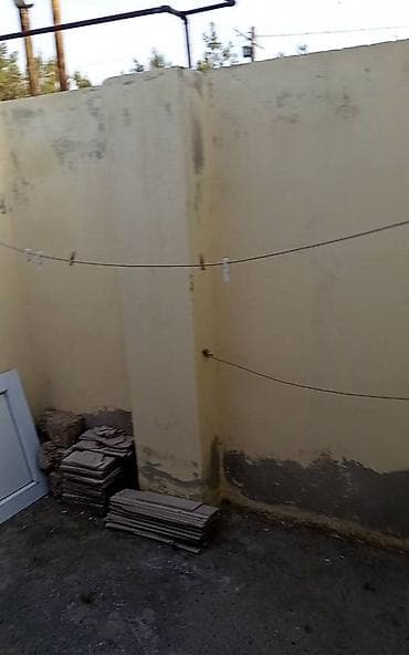 heyet evi satilir: Ramani Şuşa qesebesinde, Malibeyli mektebinin yani, dayanacaga 50 m — 5