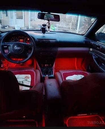 qaz otuz bir: Audi A4: 1.8 l | 1998 il Sedan — 3