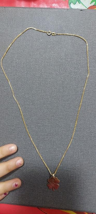 zümrüd daşı qiyməti: Qızıl boyunbağı – klonlu 585 eyar.məhsul 2ci əldir qramı 160 azn ilə — 1