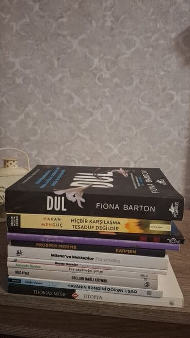Alfa Romeo: Kitab dəsti Paketdə olan əsərlər: - Fiona Barton – “Dul” (Pegasus) – — 1