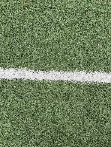 süni ot örtüyü: Futbol meydançası üçün qazon,qalınlığı 30mm,150 kv,bizdə futbol — 1