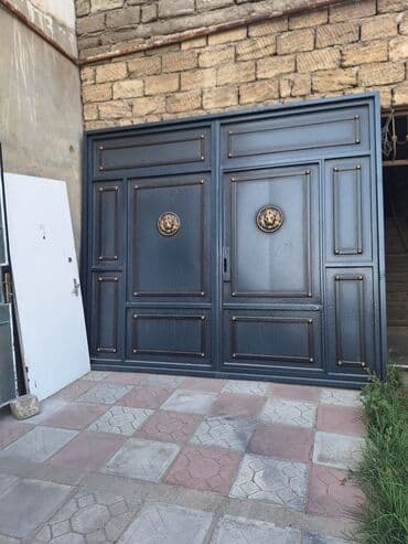 darvaza 2 ci əl: Darvaza yeni eni 3 metir hündürü 2.60 — 1