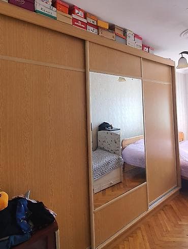 ev mebel: Kupe dolab 150 azn. Unvan 7ci mkr.
k5090~SD — 1