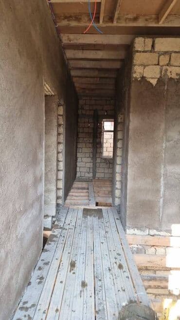 211 nomreli mekteb: Masazır 3 otaqlı, 72 kv. m, Kredit var, Təmirsiz — 2