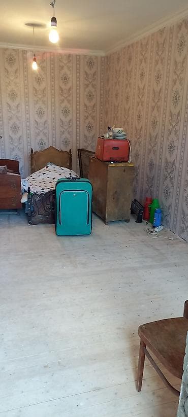 Куплю дом: Satılır: həyət evi (3otaq) - Giriş qapısı: qara rəngli bərk metal — 10