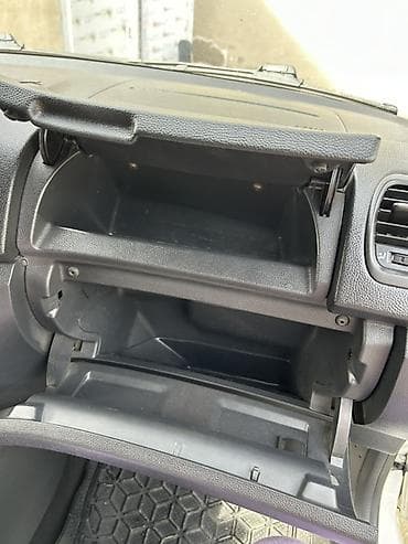 teker 19: Skoda Fabia: 1.6 l | 2012 il 264931 km Hetçbek — 10