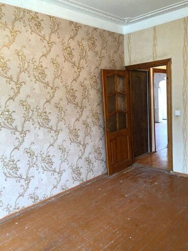 ağ şeher evler: Bakı, 3 otaqlı, Köhnə tikili, 70 kv. m — 1