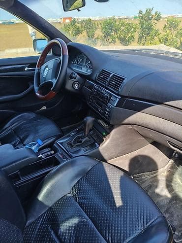 bmw z3: BMW 3 Series E46 sedan - Korpus: 4 qapılı sedan, gümüşü rəng - Salon — 7