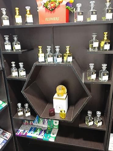 aksa: Hazir biznes kimi satlir Məhsul: Telefon aksesuarları və ətir — 1