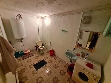 kiraye evlerin kreditle satisi: 23 sot. Bilgeh 16 ci dalan. Su quyusu var 180 kvadrat kohne tikili ev — 5