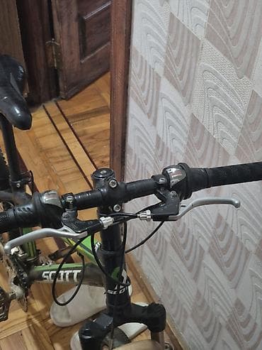 scott velo: Scott Scale dağ velosipedi 24.luk- bir tekernde biaz bosdu.Çərçivə — 7