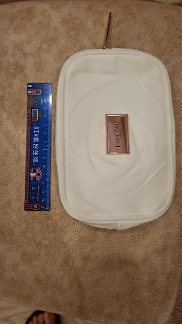 kosmetika üçün çantalar: Lancôme kosmetik çantası – ağ rəngdə, kompak və zərif dizayn - Brend — 4