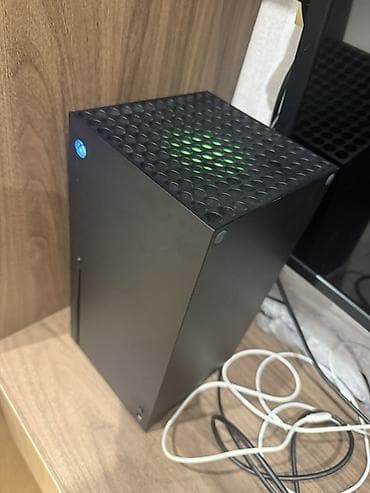 Видеоигры и приставки: Məhsul: Xbox Series X oyun konsolu + 2 ədəd pult Təsvir: - Güclü Xbox — 3