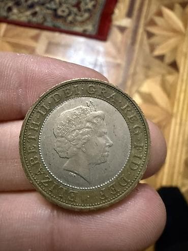 2 Funt sterlinq, 2001 il