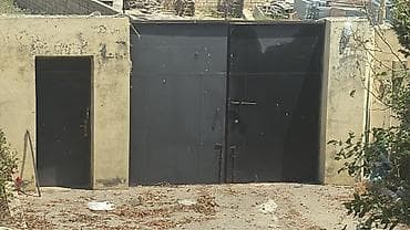 İşlənmiş Dəmir Həyət darvazası, Yana açılan, 4 m, Mexaniki, Qapı ilə, rəng - Qara, Kredit yoxdur