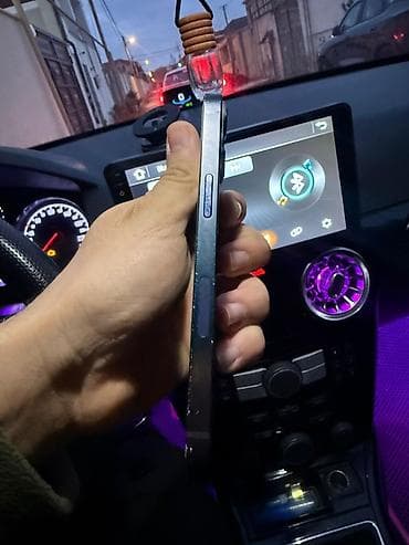 IPhone 13, Qara — 4