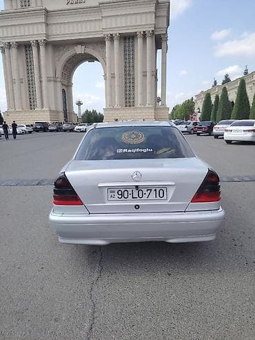 motor 2.2 mercedes: Mercedes-Benz 220: 2.2 l | 1999 il Sedan — 5