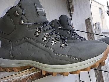 qış botları: "Swiss Concept" qış ayaqqabıları. Materialı yumşaq nabukdur. İçərisi — 2